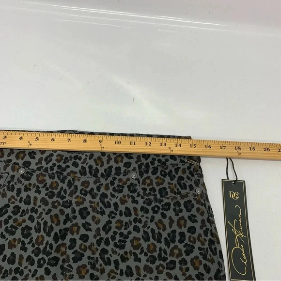 DG2 Pants Woman  Small Leopard Print Pull On Boot Stretch Casual Travel Work NEW - Picture 10 of 10